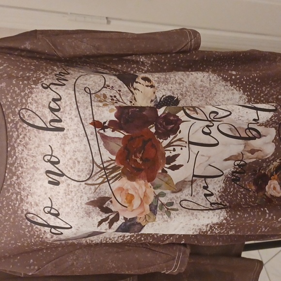 4/$80 New Purplish Pink Floral/Bull Print Tee - Size 4XL (US20) - NWOT - Picture 2 of 9